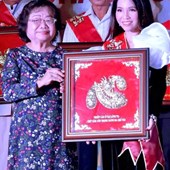 Thái Ngọc Thanh đi qua một năm khó khăn bằng cái tâm và nụ cười